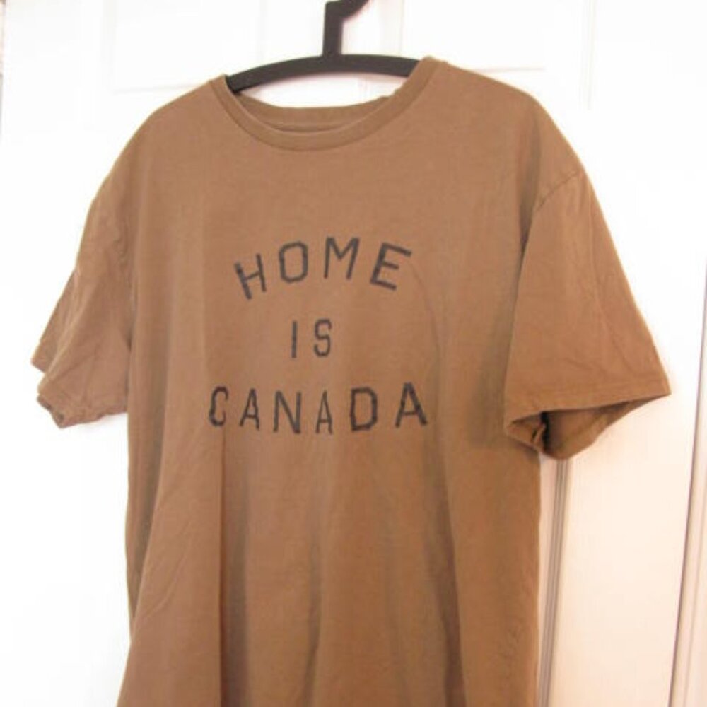 Men's Home is Canada t-shirt olive green Size XL Peace Collective